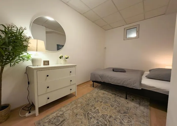 Elegant 3-bedroom Flat Near Messe And Old Apartment *